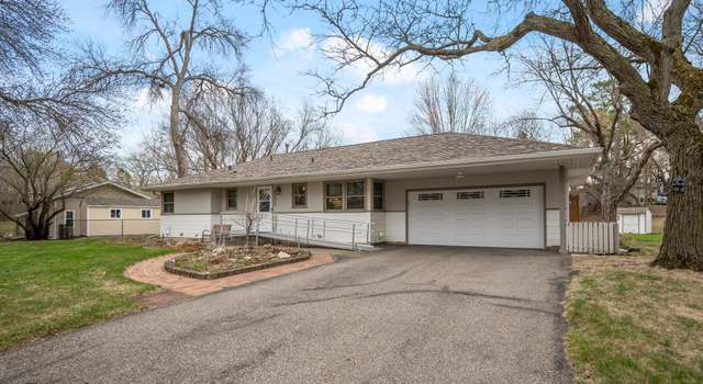 Photo of 16217 Woodland Ln, Minnetonka, MN 55345