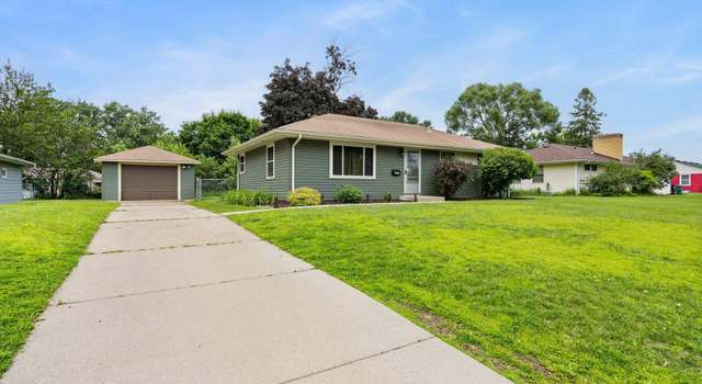 Photo of 7920 Clinton Ave S, Bloomington, MN 55420