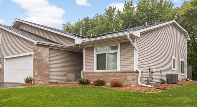 Photo of 842 Monet Ct, Mendota Heights, MN 55120