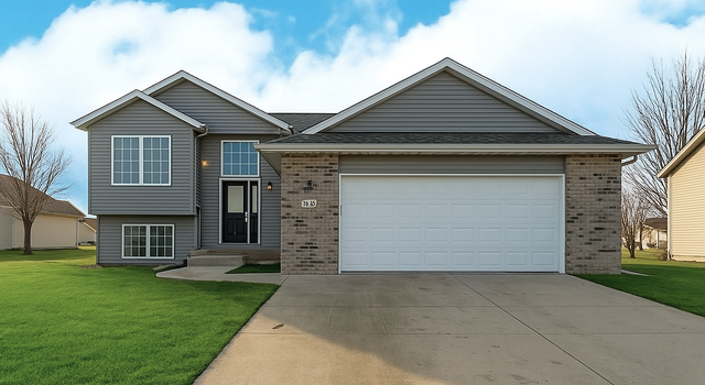 Photo of 1035 12th St SE, Owatonna, MN 55060