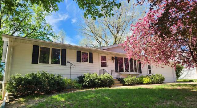 Photo of 1313 Southview Ln, Albert Lea, MN 56007