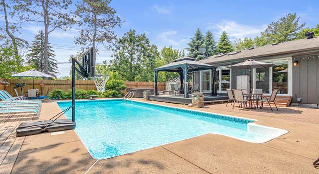 Photo of 4322 Rustic Pl, Shoreview, MN 55126