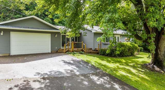 Photo of 443 Valley View Rd, Roberts, WI 54023