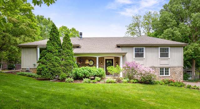 Photo of 18120 Hummingbird Rd, Deephaven, MN 55391