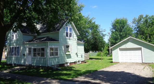 Photo of 1021 E 13th St E, Glencoe, MN 55336