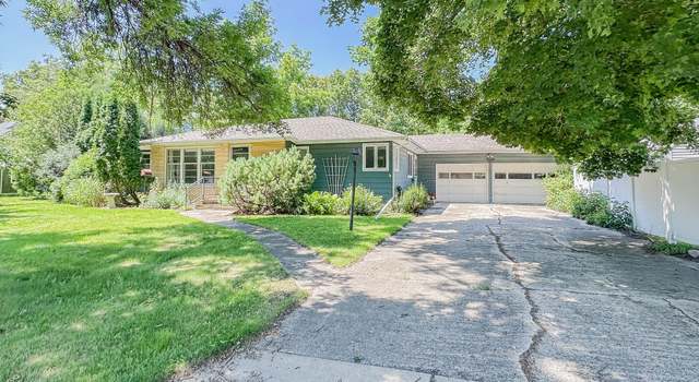 Photo of 540 S 8th St, Bird Island, MN 55310