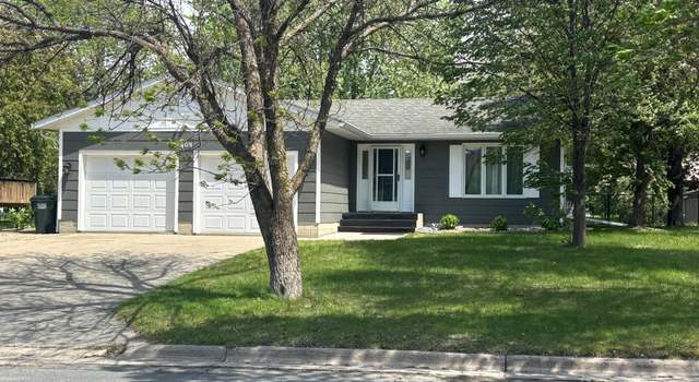Photo of 409 Boulder St SW, Hutchinson, MN 55350