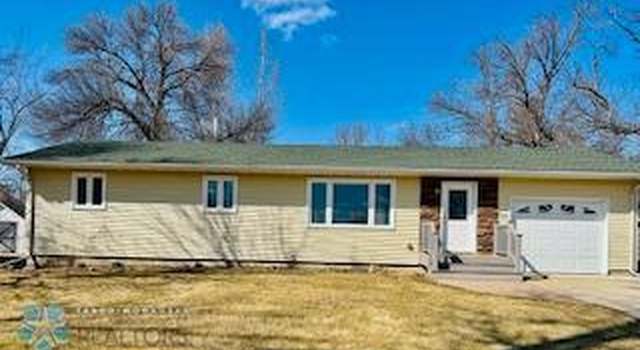 Photo of 318 1st Ave SW, Hillsboro, ND 58045
