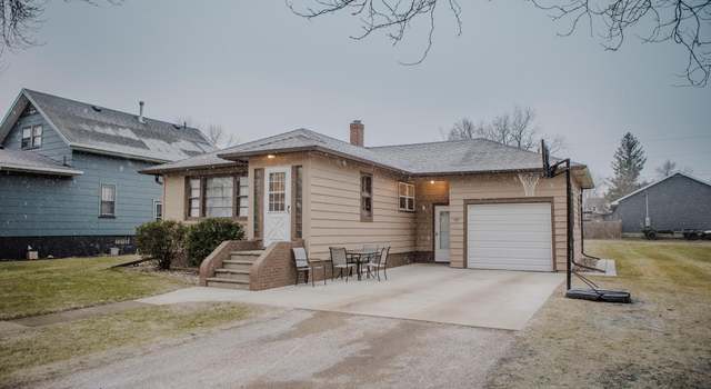Photo of 537 3rd St, Hancock, MN 56244