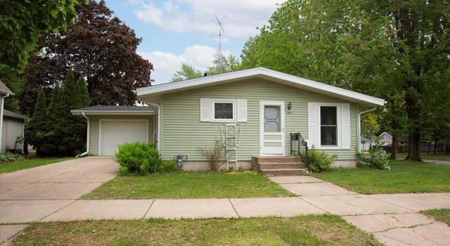 Photo of 1402 Knapp St, Menomonie, WI 54751
