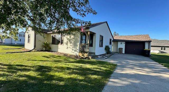 Photo of 207 1st St SE, Eitzen, MN 55931