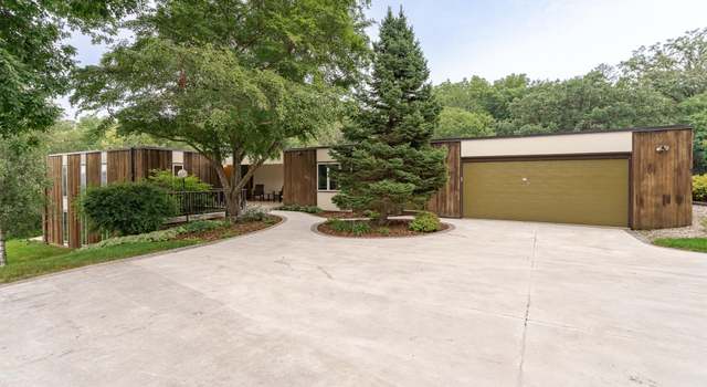 Photo of 2040 Merrihills Dr SW, Rochester, MN 55902