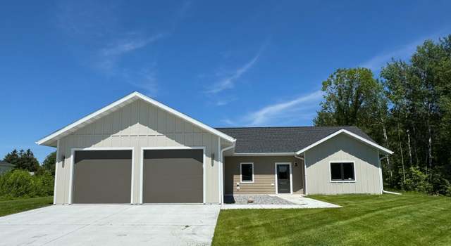 Photo of 605 Lincoln St SE, Warroad, MN 56763