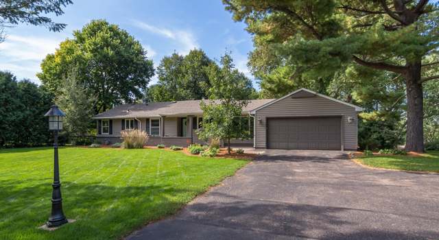 Photo of 1671 Victoria Rd S, Mendota Heights, MN 55118