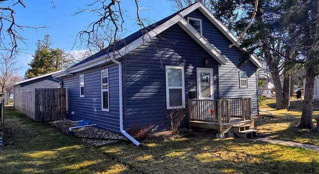 Photo of 603 2nd St SE, Roseau, MN 56751