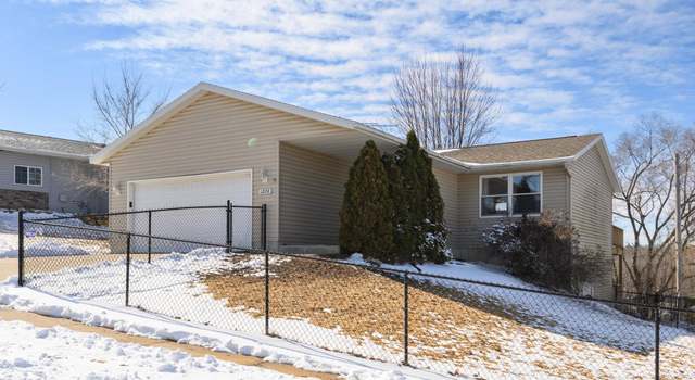 Photo of 1229 Harbor Dr SE, Rochester, MN 55904