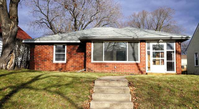 Photo of 747 Nebraska Ave E, Saint Paul, MN 55106