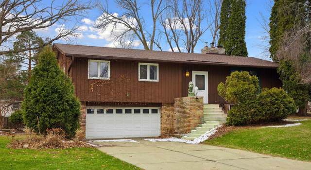 Photo of 1640 Innsbruck Pkwy, Columbia Heights, MN 55421