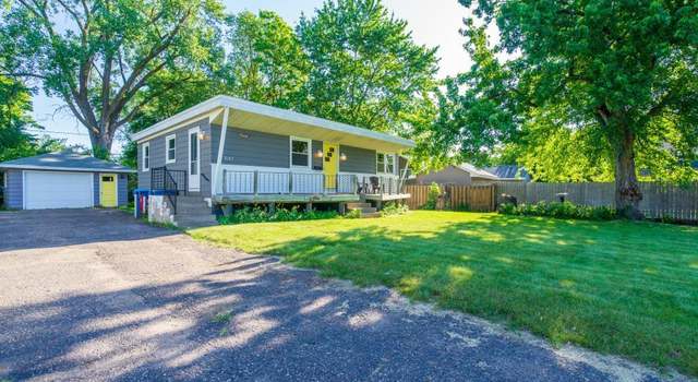 Photo of 1047 Madison St, Anoka, MN 55303