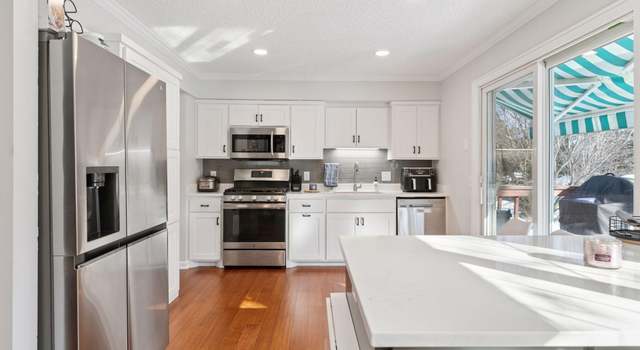 Photo of 708 Pinewood Dr, Shoreview, MN 55126