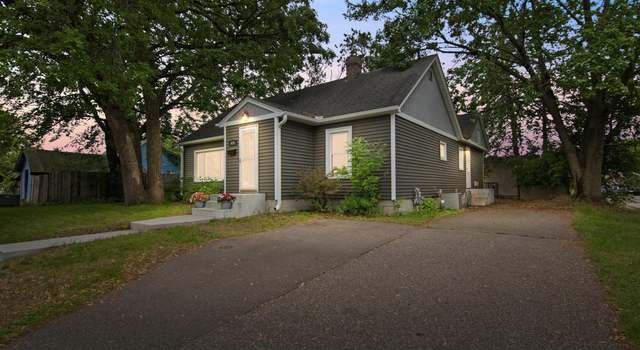 Photo of 613 5th St NW, Elk River, MN 55330