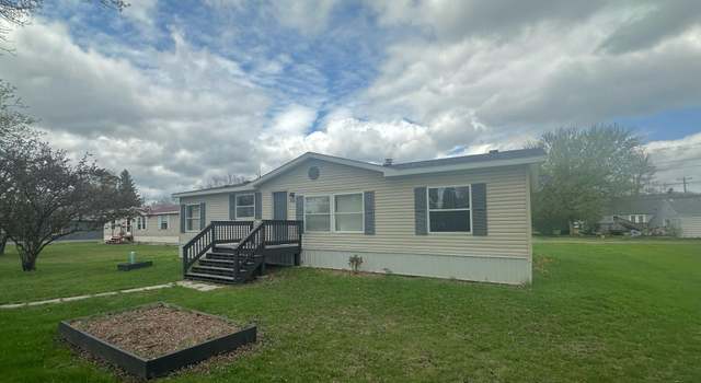 Photo of 606 11th St, International Falls, MN 56649