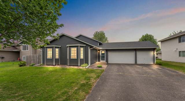 Photo of 804 Heritage Trl, Belle Plaine, MN 56011