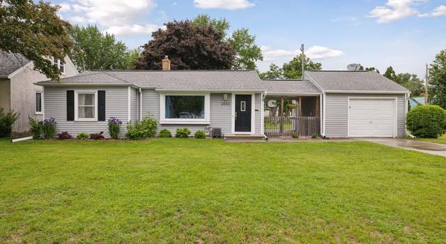 Photo of 2033 Lacrosse Ave, Saint Paul, MN 55119