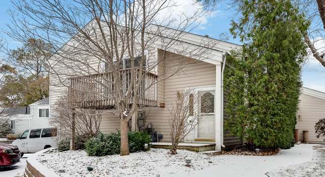 Photo of 7457 Landau Dr, Bloomington, MN 55438
