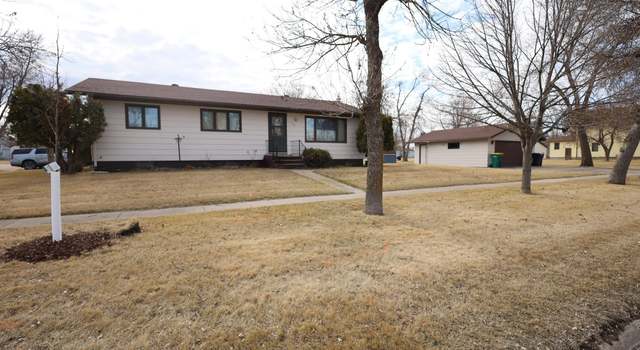 Photo of 119 3rd St SW, Hillsboro, ND 58045