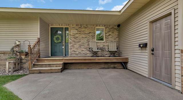 Photo of 204 West St, Saint Martin, MN 56376