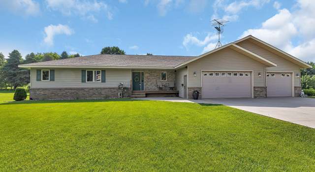 Photo of 204 West St, Saint Martin, MN 56376