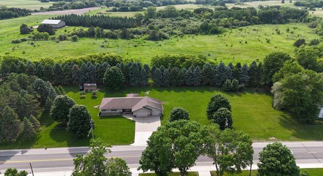 Photo of 204 West St, Saint Martin, MN 56376