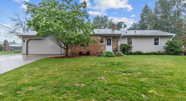 Photo of 2927 Howard St N, Maplewood, MN 55109