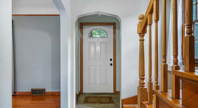 Photo of 106 Geranium Ave W, Saint Paul, MN 55117