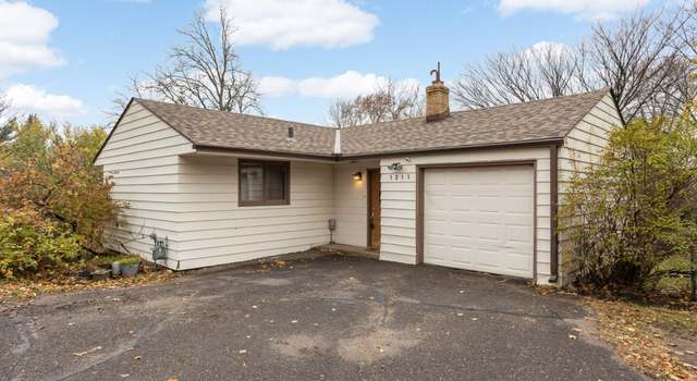 Photo of 1211 Delaware Ave, Mendota Heights, MN 55118