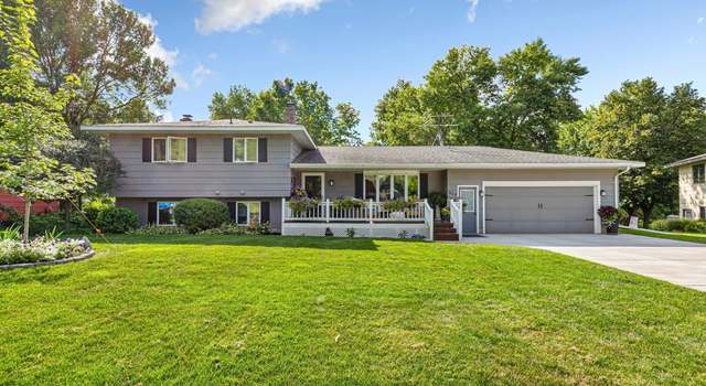 Photo of 804 W Circle Dr, Montgomery, MN 56069