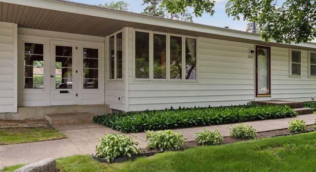 Photo of 1212 Valley St, Chaska, MN 55318