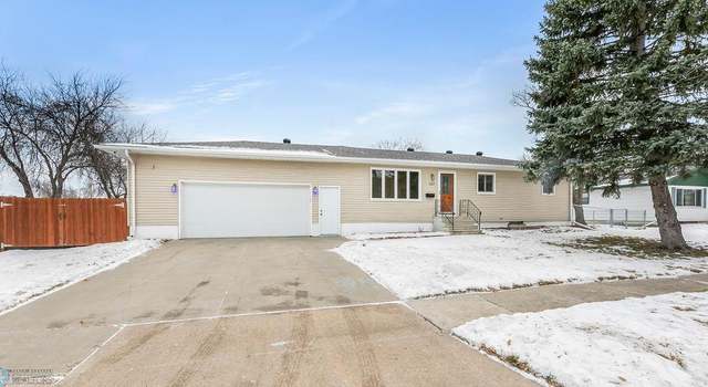 Photo of 927 5th Ave W, West Fargo, ND 58078
