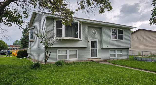Photo of 603 31st St NE, Rochester, MN 55906