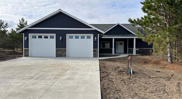 Photo of 935 NW 9th St NW, Perham, MN 56573