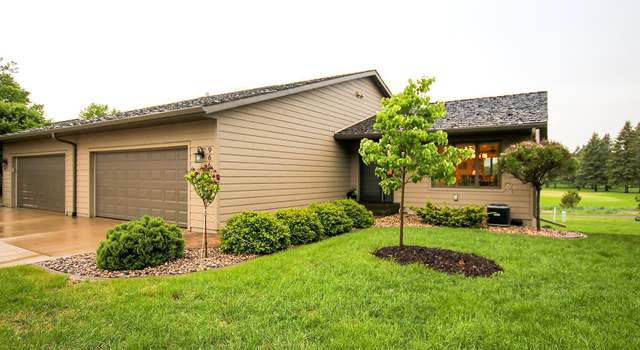 Photo of 966 Rolling Greens Ln NW, Hutchinson, MN 55350
