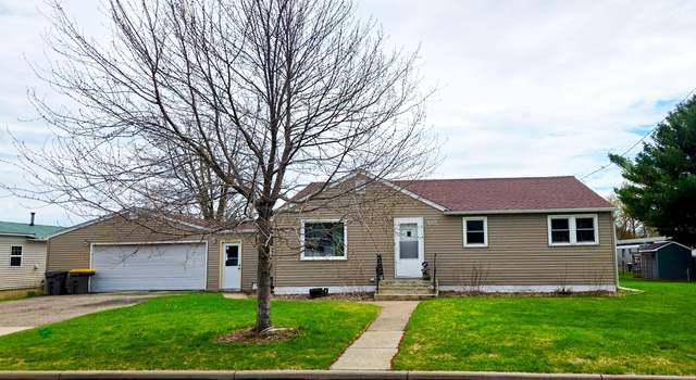 Photo of 660 Oak St, Baldwin, WI 54002