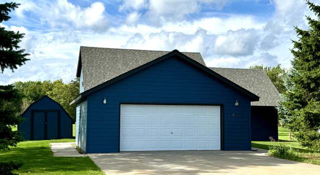 Photo of 231 Oak Rd, Warroad, MN 56763