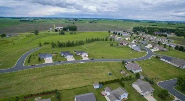 Photo of 812 Pond View Dr, Arlington, MN 55307