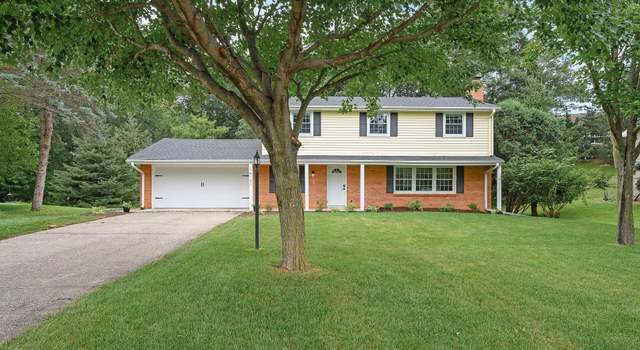 Photo of 16121 Highwood Dr, Minnetonka, MN 55345