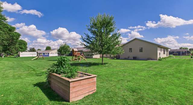 Photo of 111 9th St SE, Freeport, MN 56331