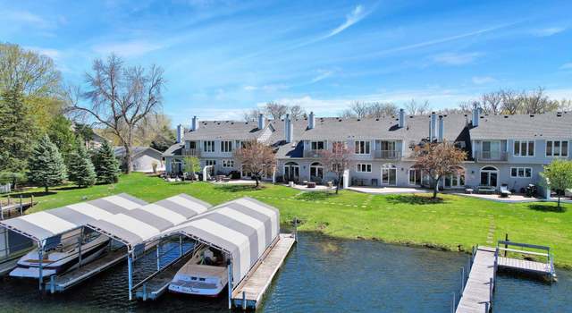 Photo of 22 W Point Pl, Tonka Bay, MN 55331