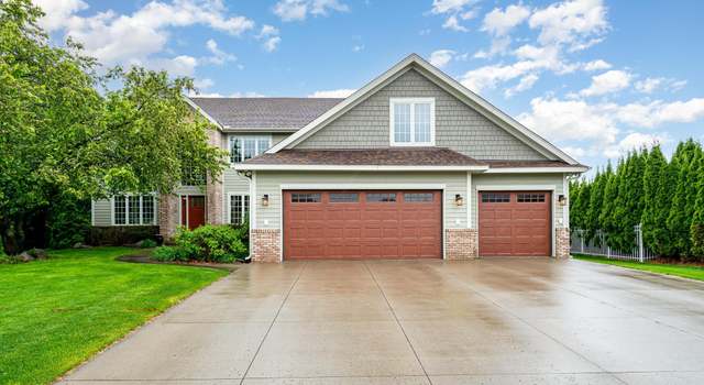 Photo of 1349 Hillswick Pl, Mahtomedi, MN 55115