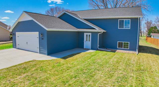 Photo of 414 1st St S, Raymond, MN 56282
